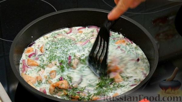 Манная каша с чесноком и укропом, или Курица в соусе по мотивам шкмерули