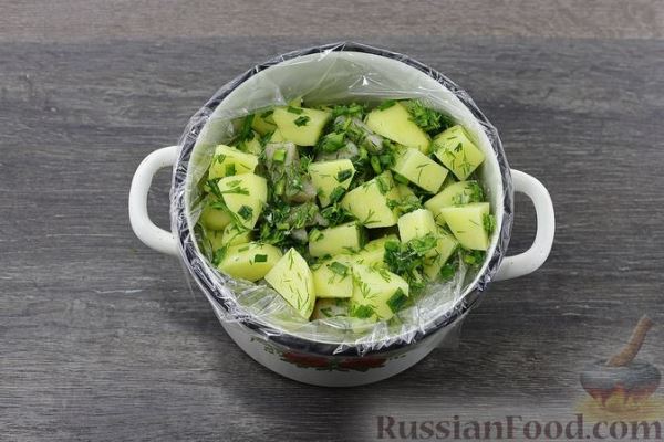 Молодой картофель, запечённый с курицей (в рукаве)